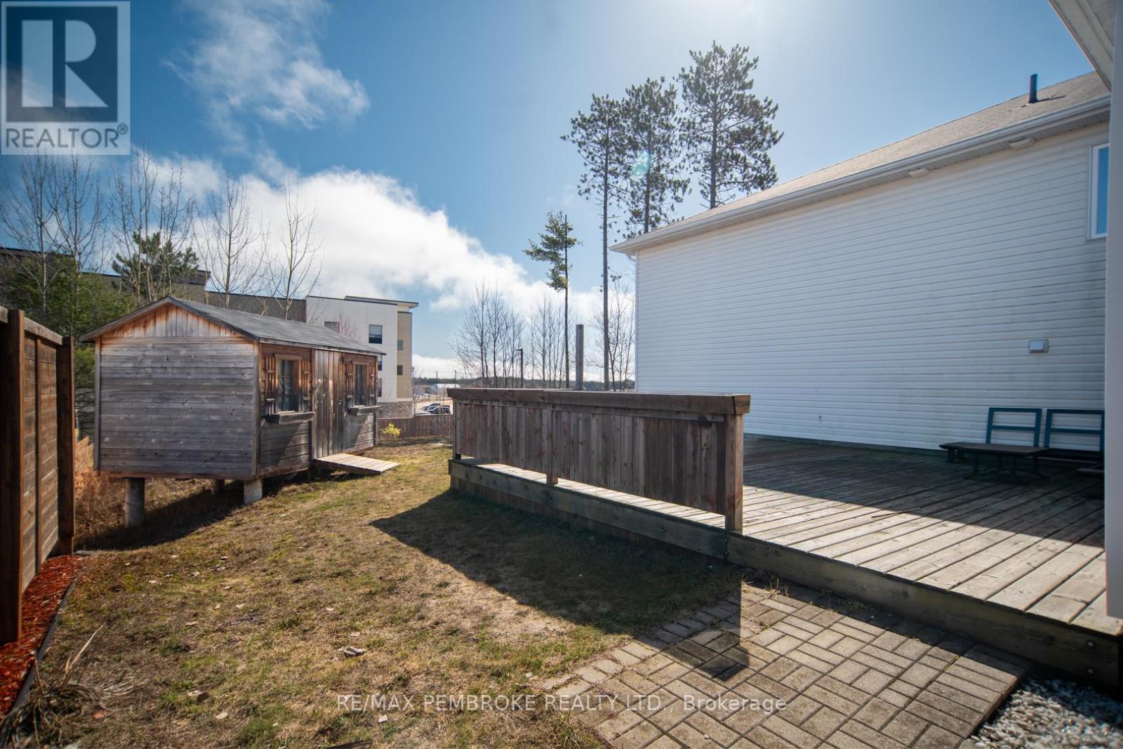 1007 Butler Boulevard, Petawawa, Ontario  K8H 0B7 - Photo 42 - X12974274