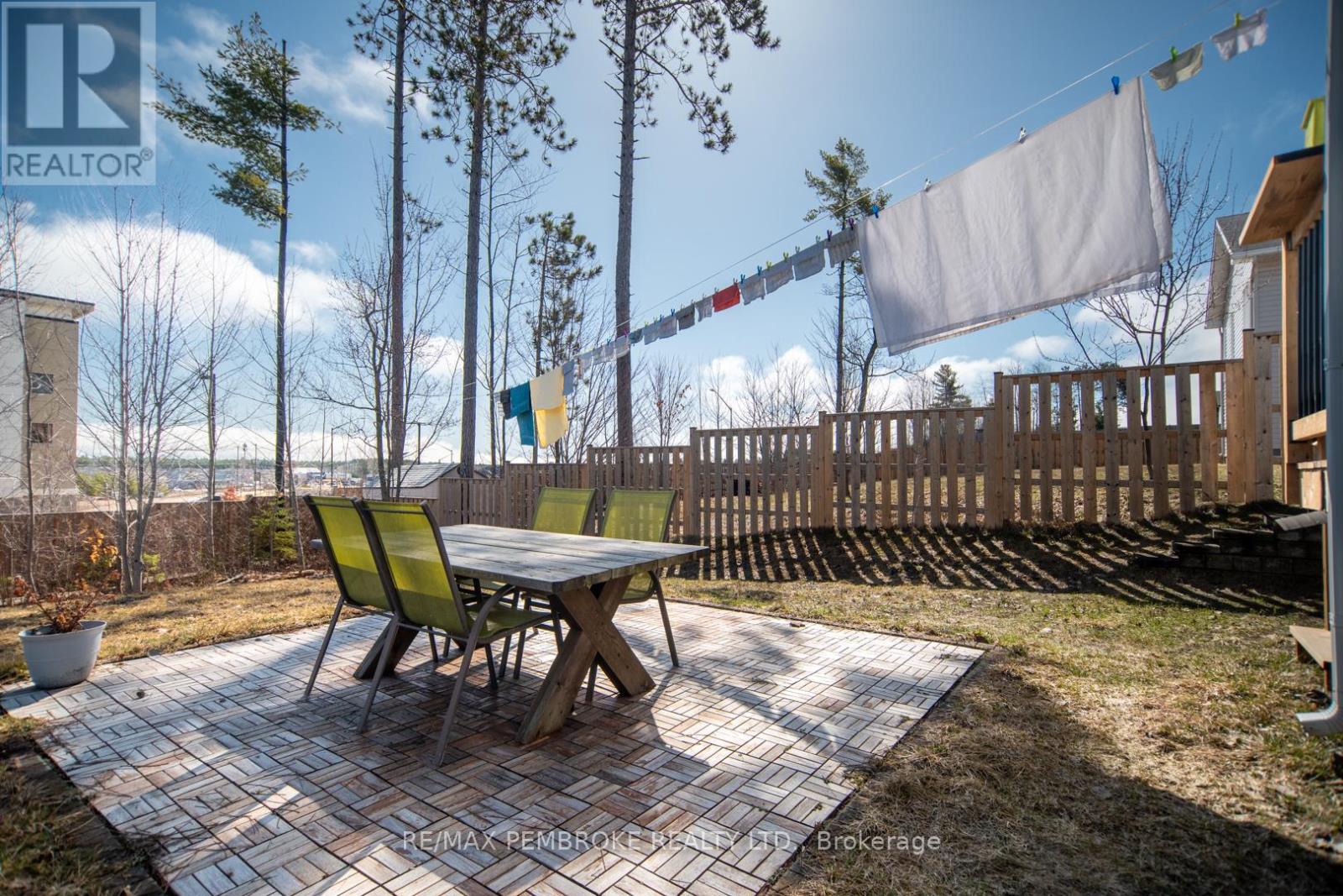 1007 Butler Boulevard, Petawawa, Ontario  K8H 0B7 - Photo 41 - X12974274