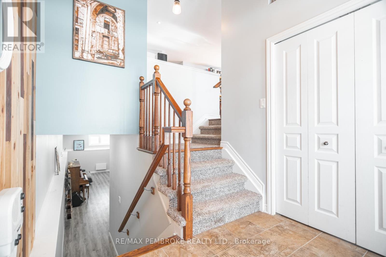 1007 Butler Boulevard, Petawawa, Ontario  K8H 0B7 - Photo 6 - X12974274