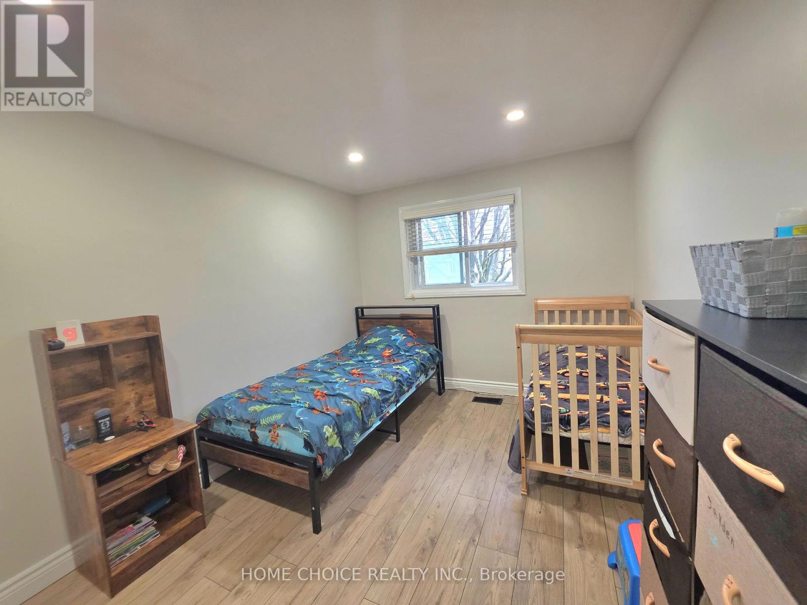 130 Champlain Crescent, Kitchener, Ontario  N2B 2Y6 - Photo 18 - X13005072