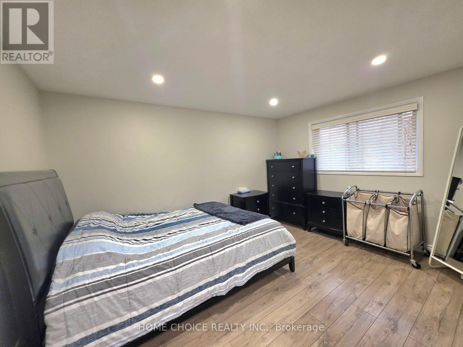 130 Champlain Crescent, Kitchener, Ontario  N2B 2Y6 - Photo 15 - X13005072