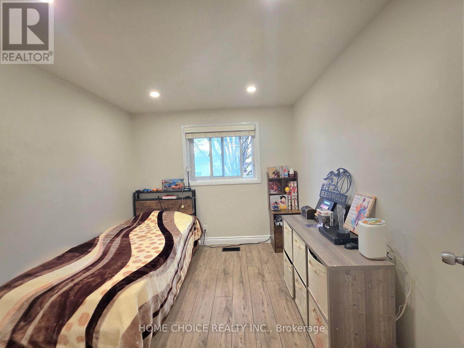 130 Champlain Crescent, Kitchener, Ontario  N2B 2Y6 - Photo 20 - X13005072