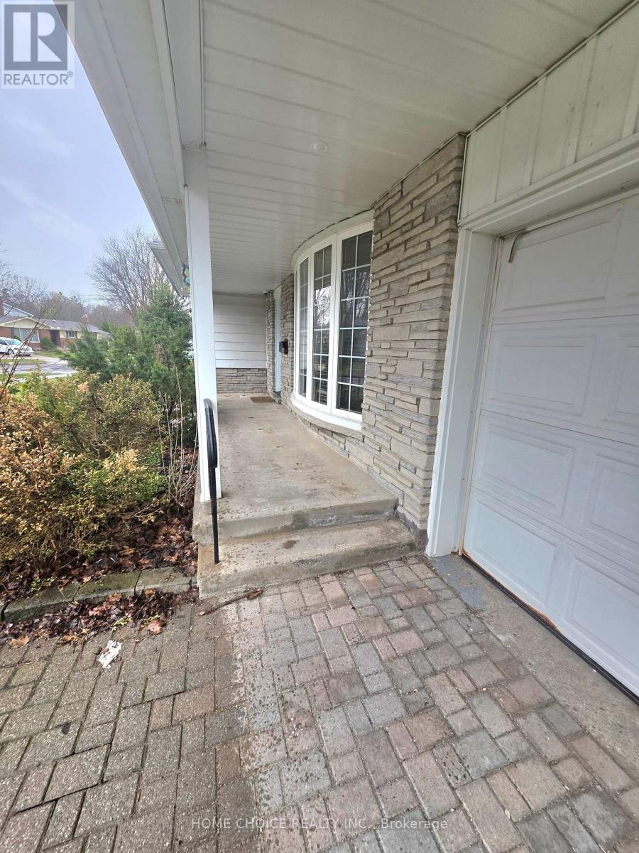 130 Champlain Crescent, Kitchener, Ontario  N2B 2Y6 - Photo 44 - X13005072