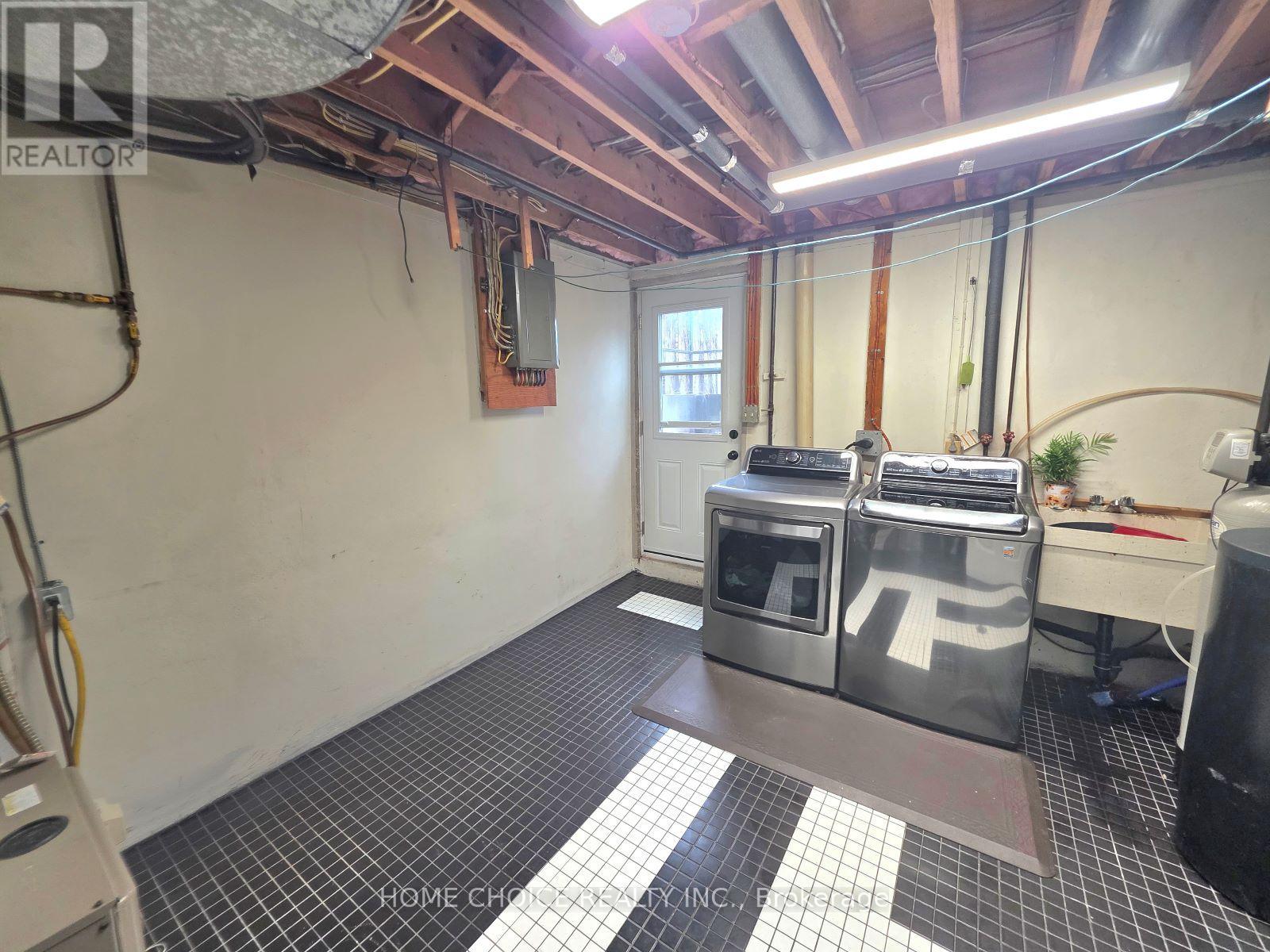 130 Champlain Crescent, Kitchener, Ontario  N2B 2Y6 - Photo 37 - X13005072