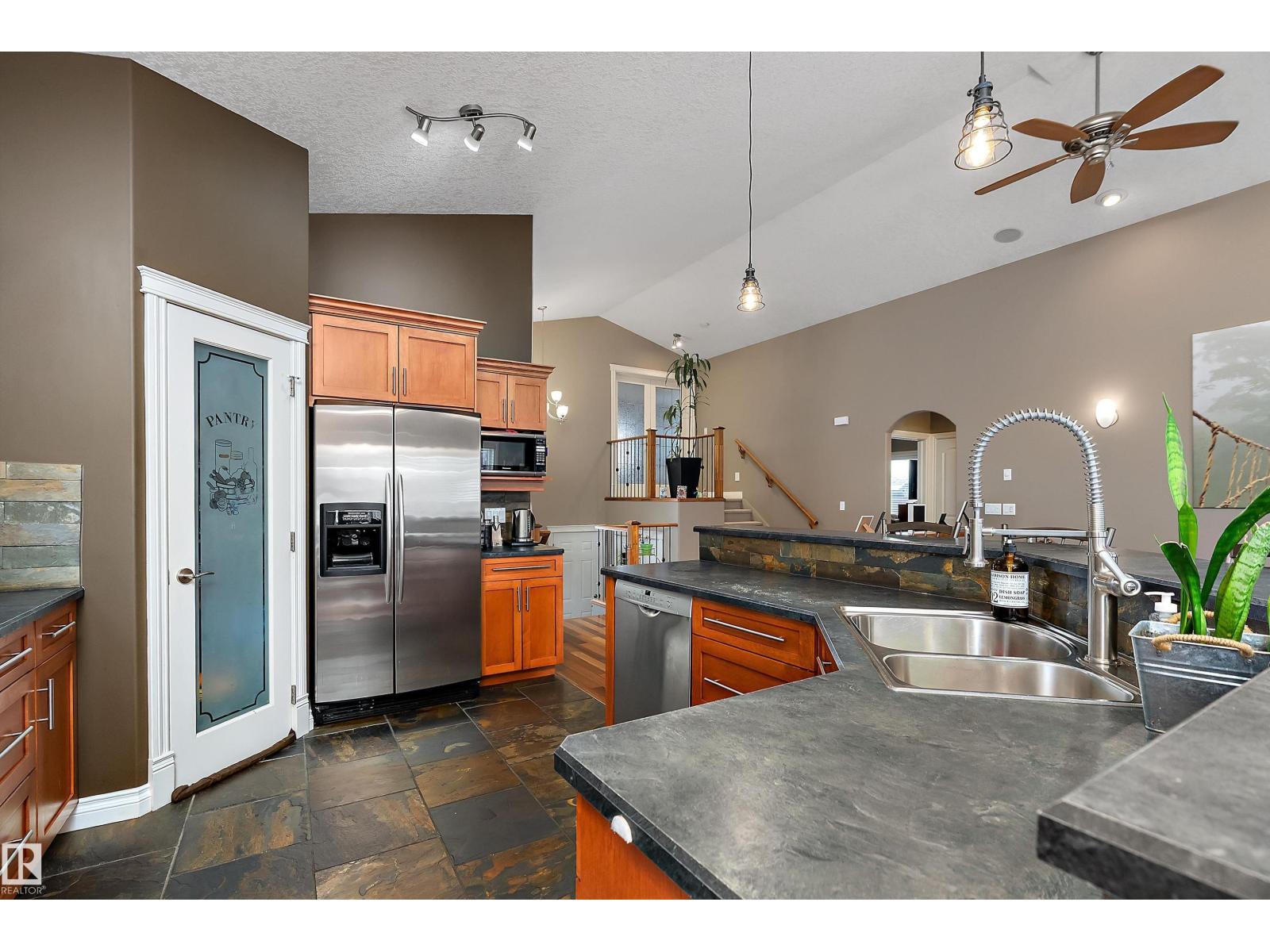 134 Fraser Wy Nw, Edmonton, Alberta  T5Y 3M8 - Photo 18 - E4482554