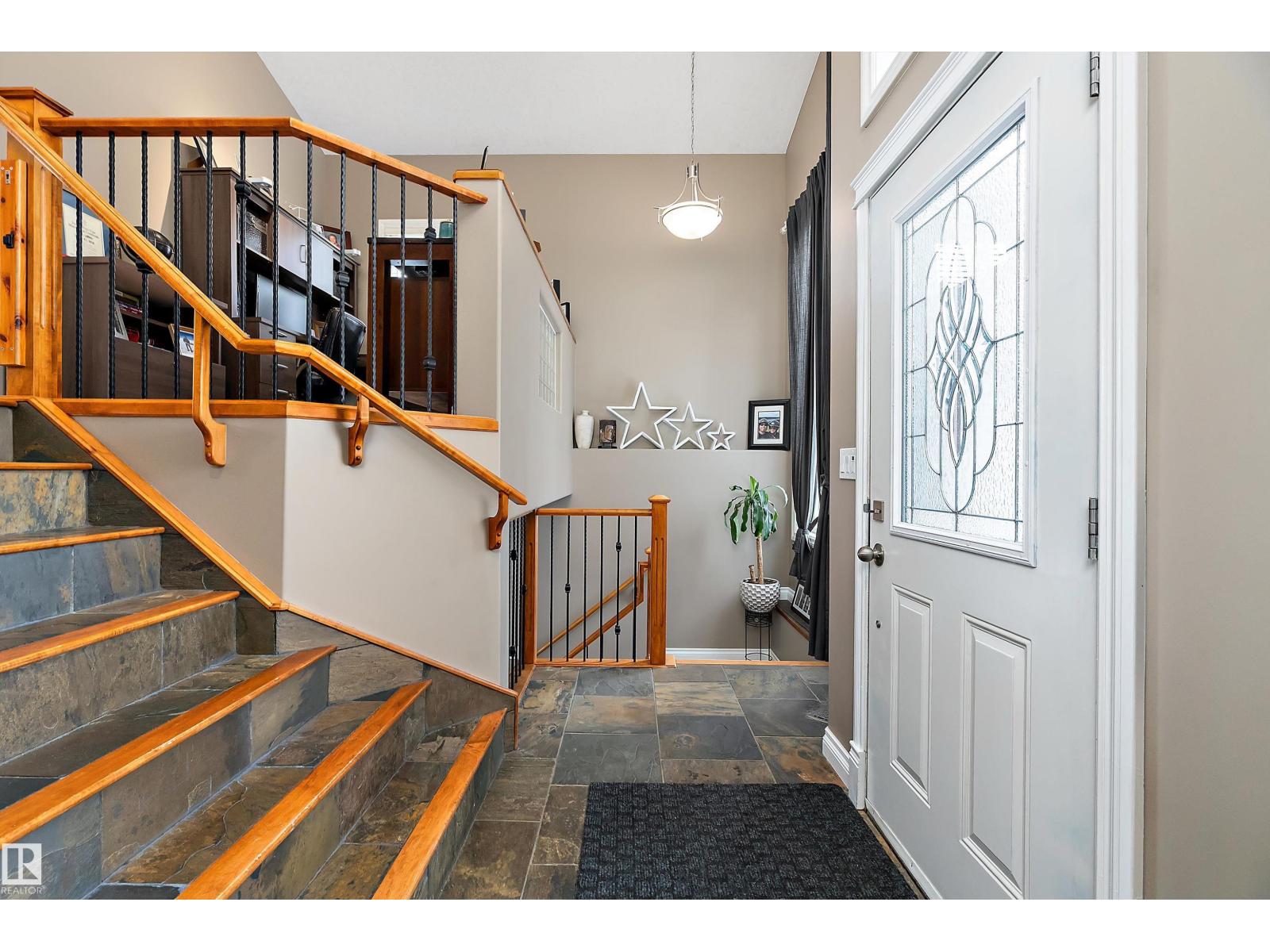 134 Fraser Wy Nw, Edmonton, Alberta  T5Y 3M8 - Photo 4 - E4482554