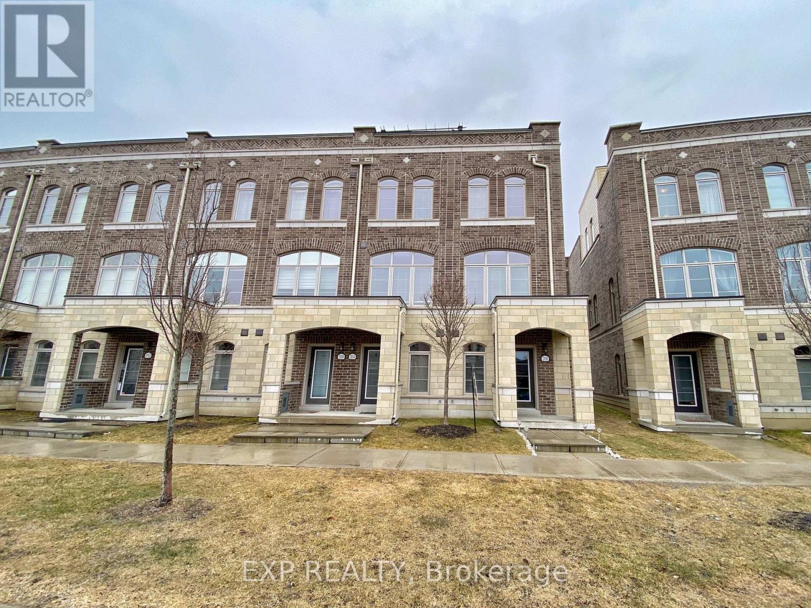 208 Glad Park Avenue, Whitchurch-Stouffville, Ontario  L4A 1X1 - Photo 2 - N13016914