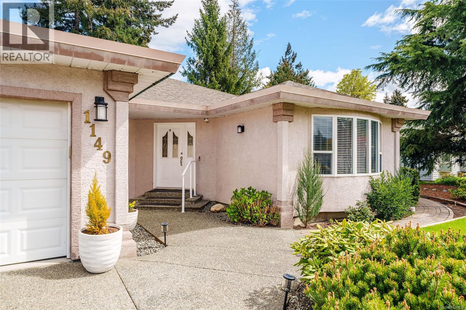 1149 Walkem Rd, Ladysmith, British Columbia  V9G 1P7 - Photo 2 - 1029428