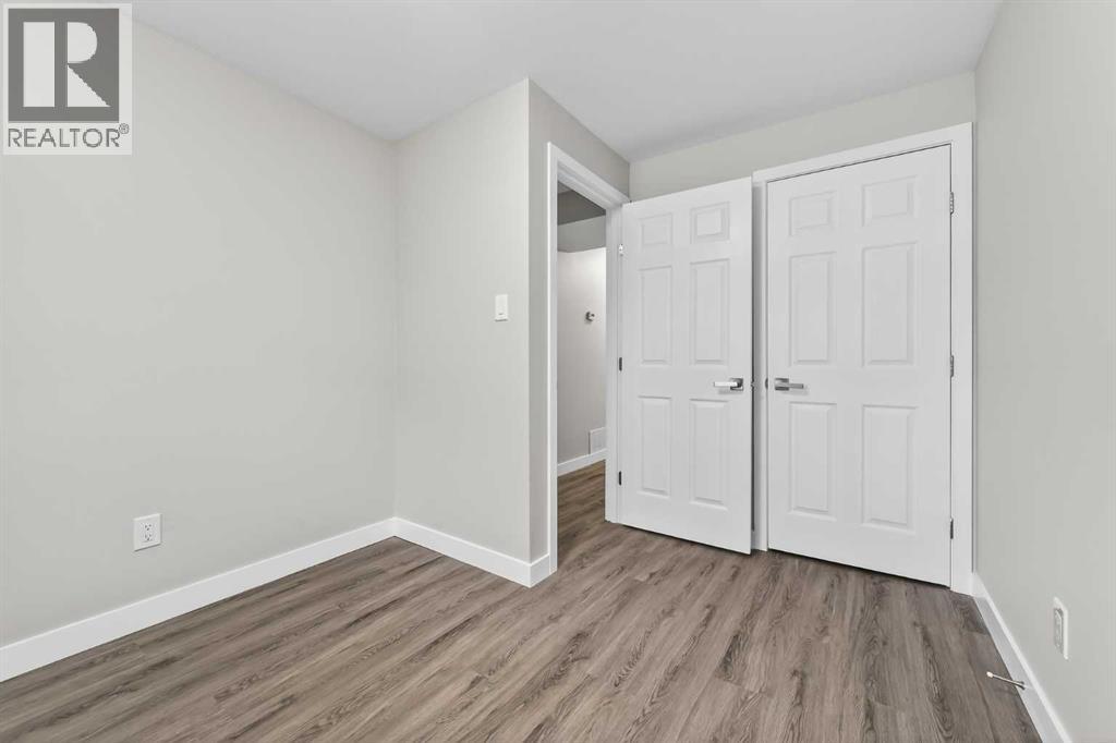 7717 & 7719 41 Avenue Nw, Calgary, Alberta  T3B 1X7 - Photo 10 - A2301698