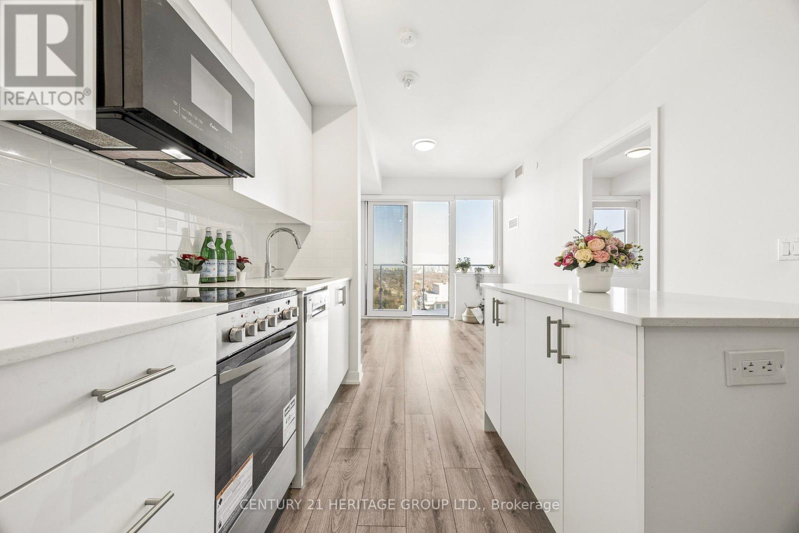 2301 - 15 Ellerslie Avenue, Toronto, Ontario  M2N 0L7 - Photo 2 - C12870128