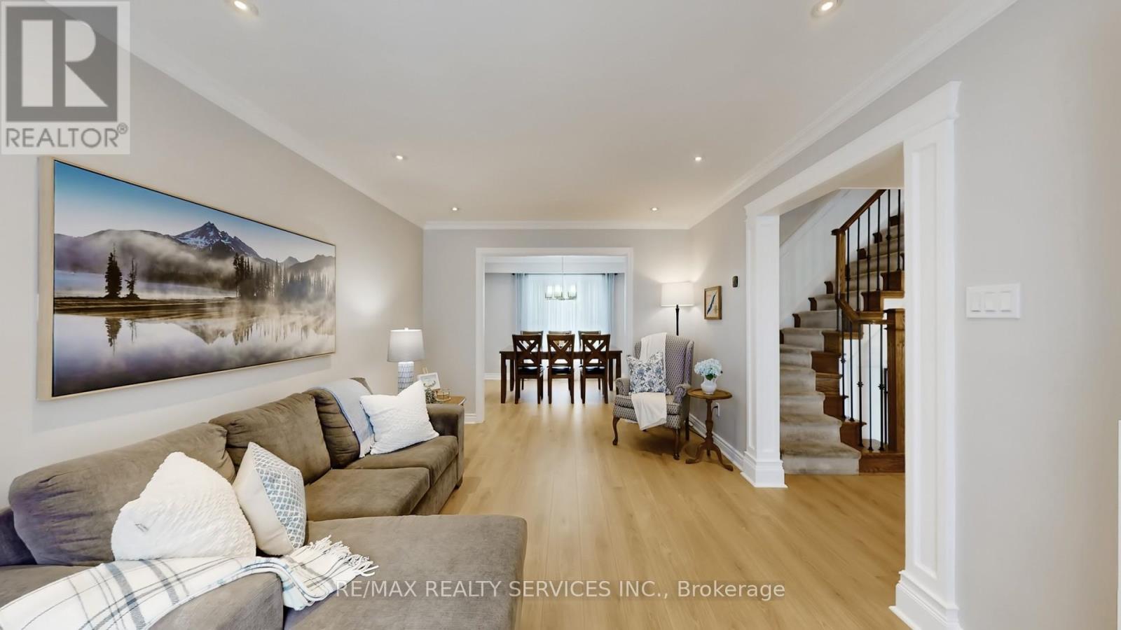 49 Mikado Crescent, Brampton, Ontario  L6S 3R5 - Photo 10 - W12864744