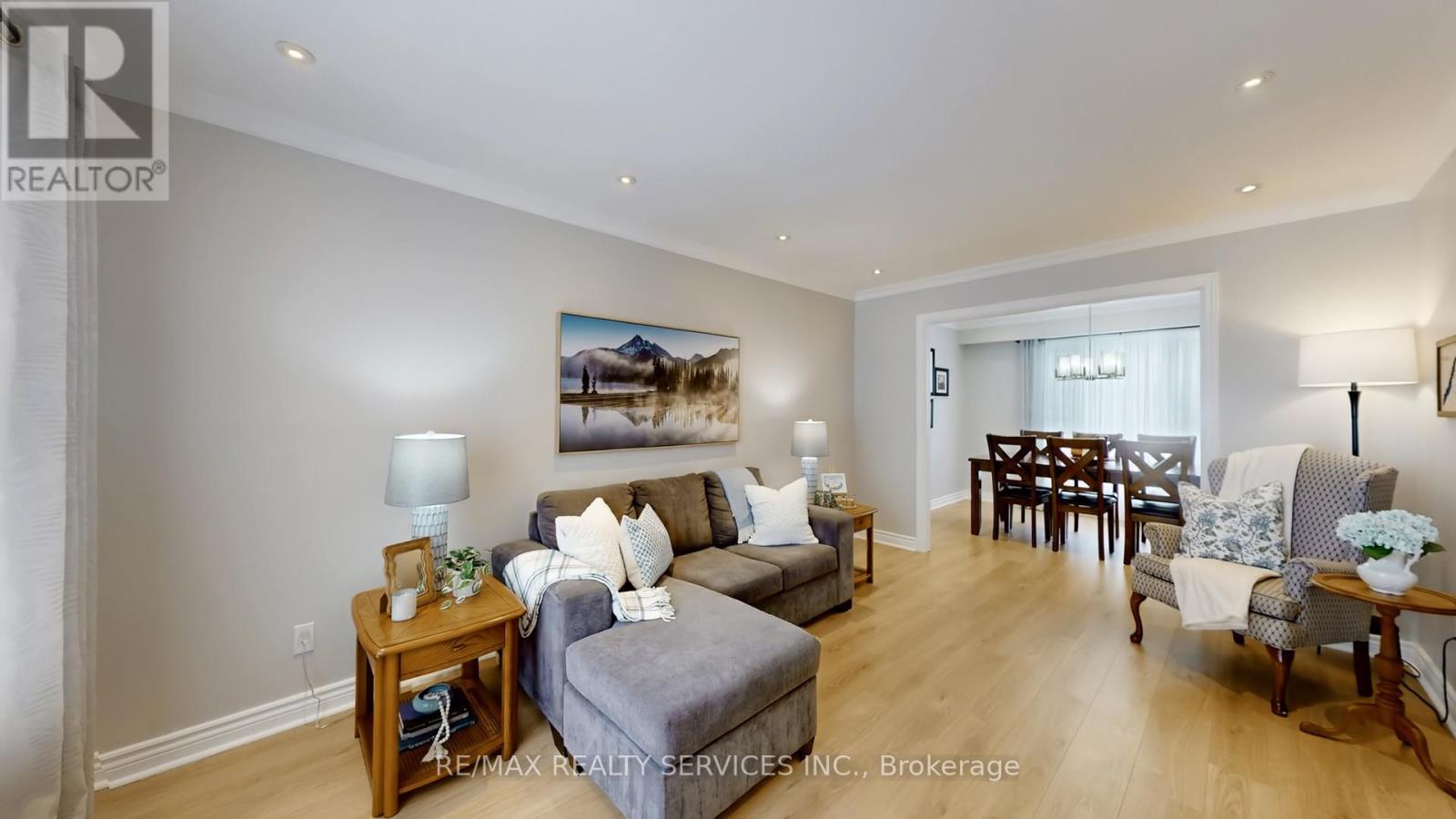 49 Mikado Crescent, Brampton, Ontario  L6S 3R5 - Photo 11 - W12864744