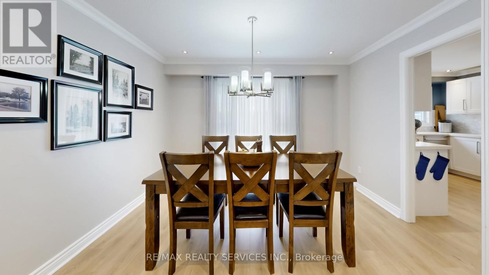 49 Mikado Crescent, Brampton, Ontario  L6S 3R5 - Photo 12 - W12864744