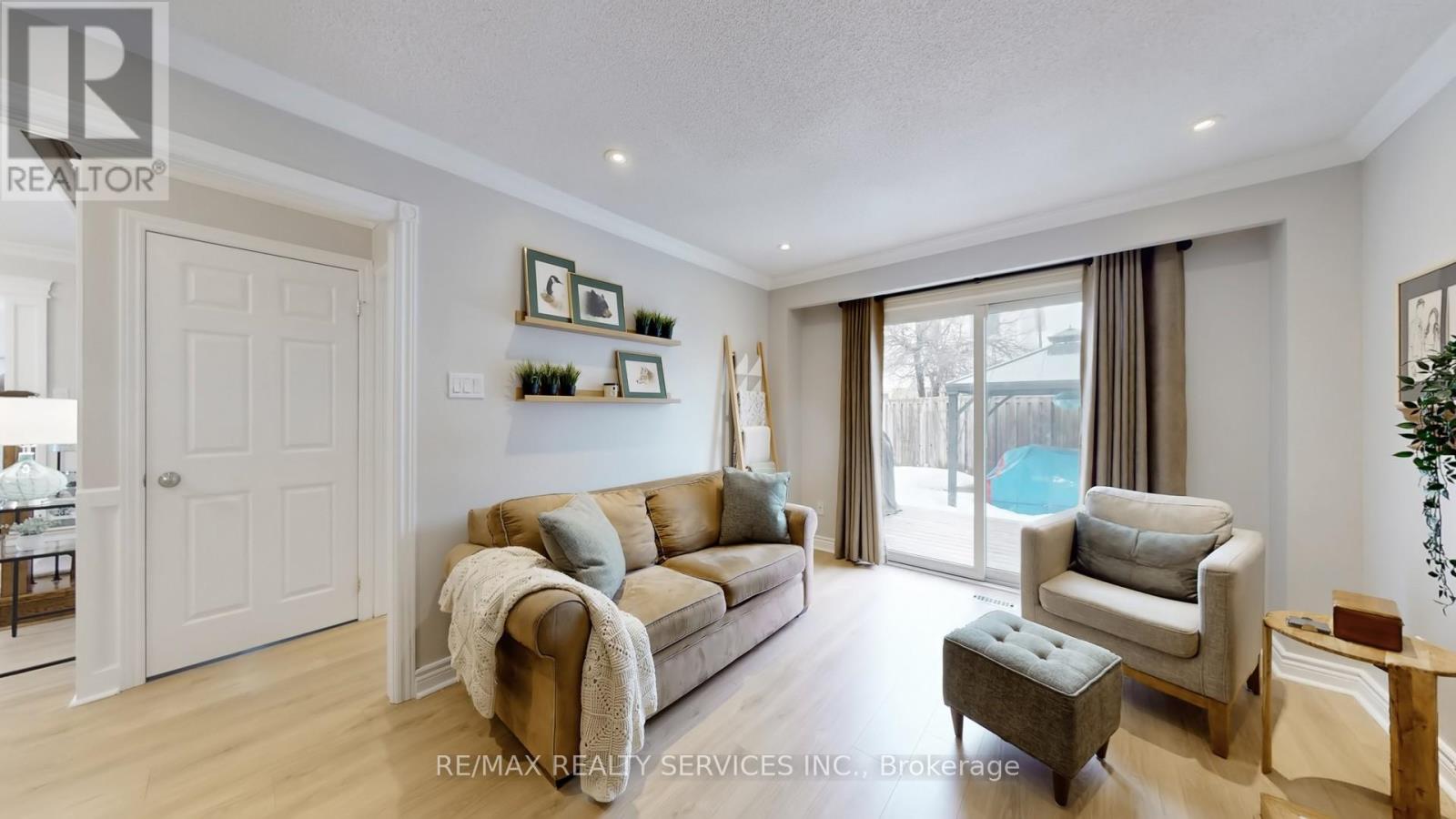 49 Mikado Crescent, Brampton, Ontario  L6S 3R5 - Photo 17 - W12864744