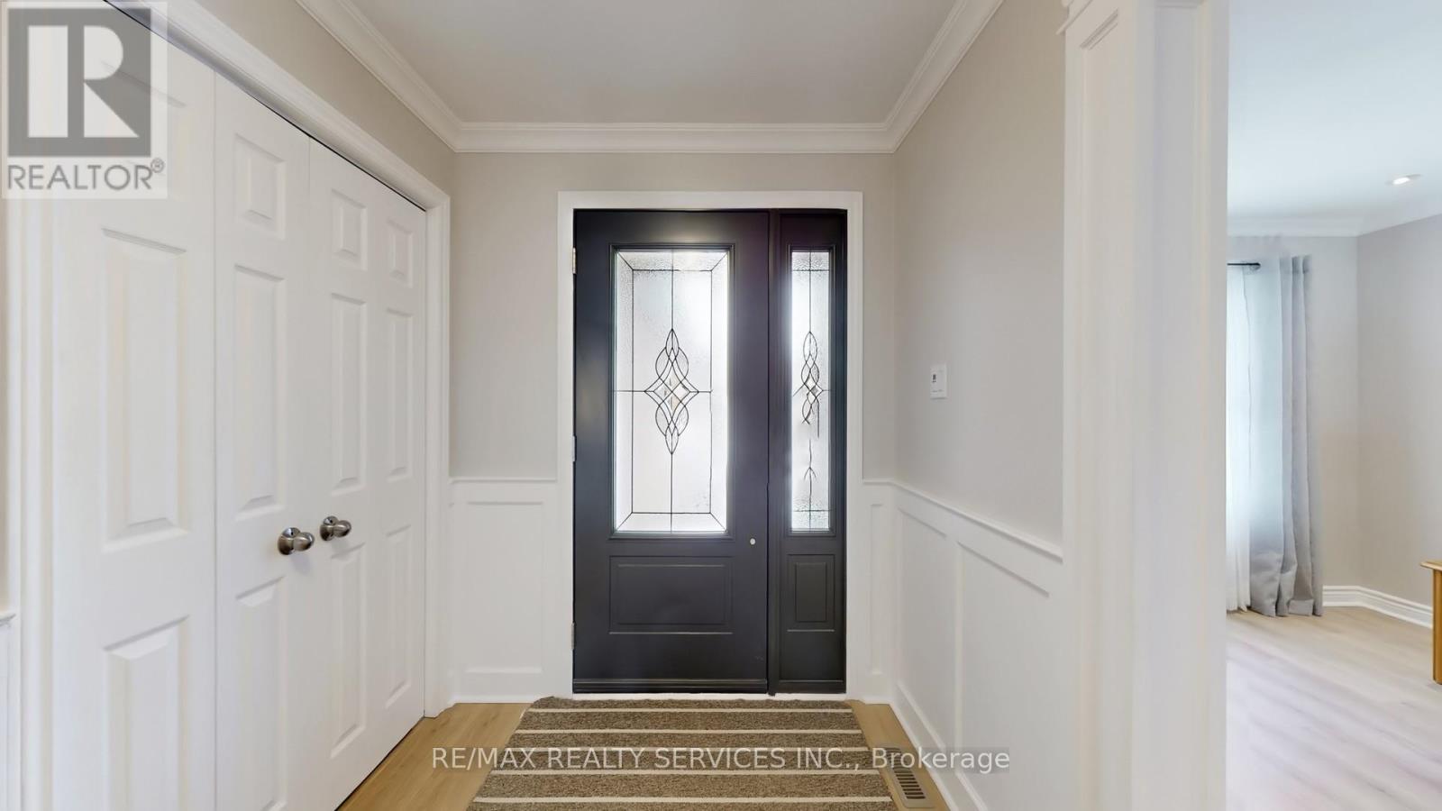 49 Mikado Crescent, Brampton, Ontario  L6S 3R5 - Photo 6 - W12864744