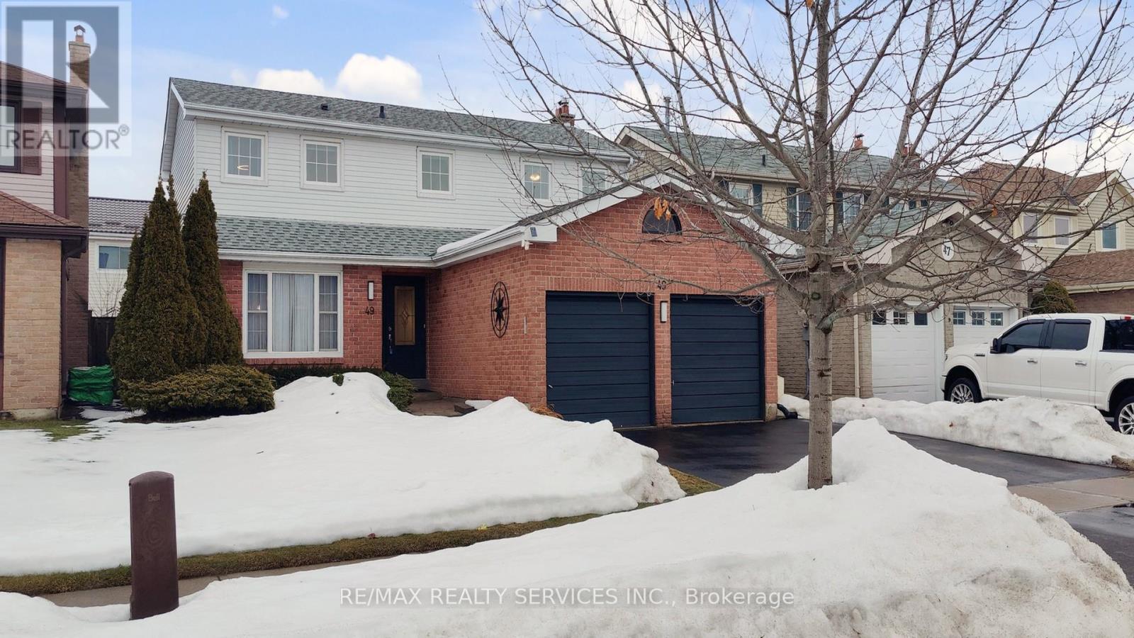 49 Mikado Crescent, Brampton, Ontario  L6S 3R5 - Photo 2 - W12864744