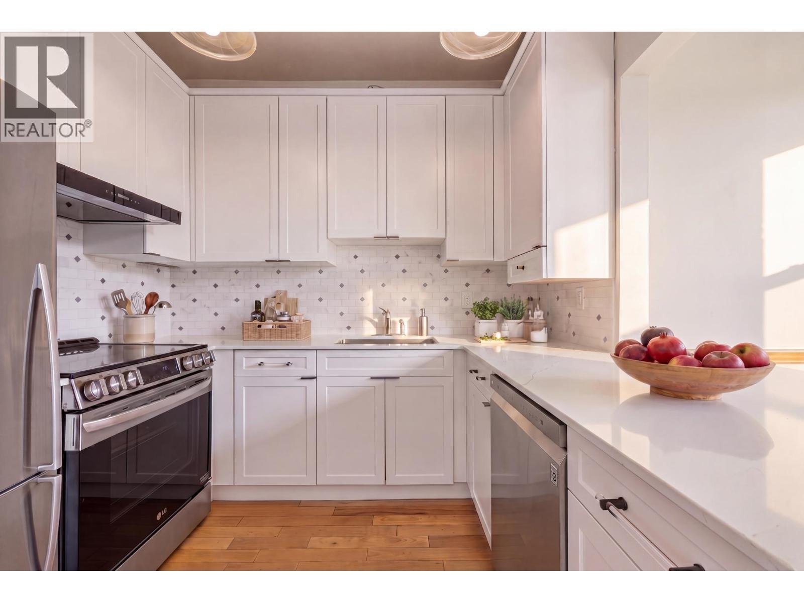 1229 W 8th Avenue, Vancouver, British Columbia  V6H 1C7 - Photo 9 - R3112861