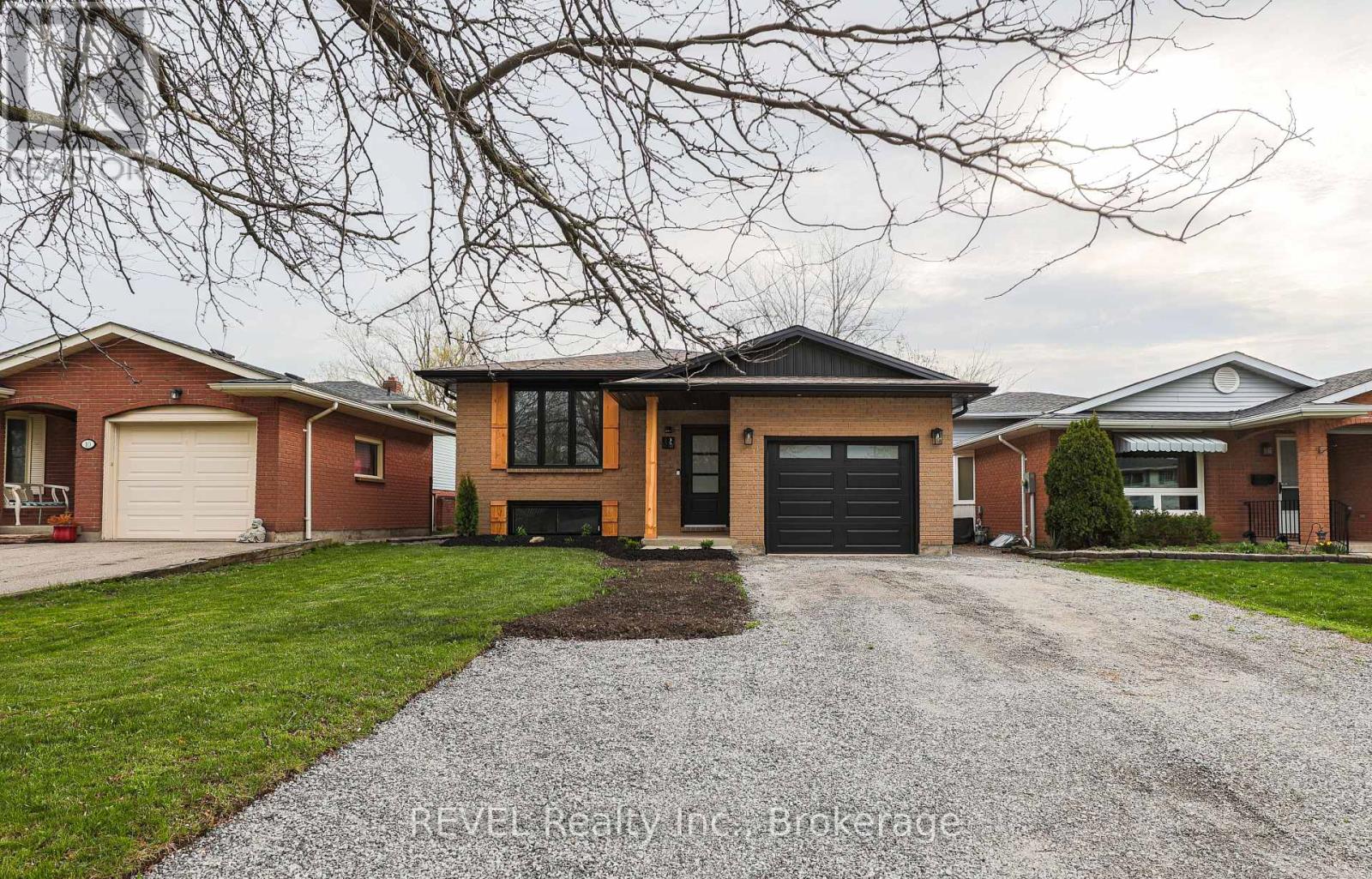12 ANDREA DRIVE, St. Catharines, Ontario
