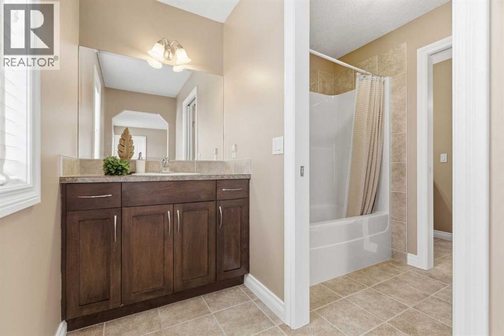 25 Heritage Lake Drive, Heritage Pointe, Alberta  T1S 4H6 - Photo 35 - A2289298