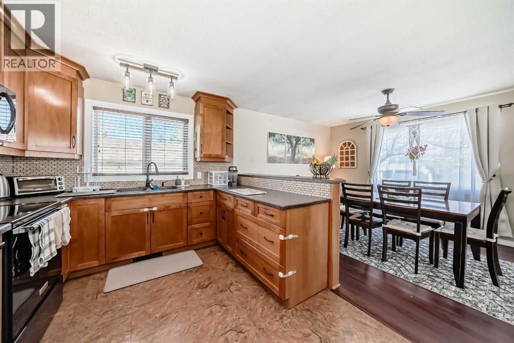 5202 44 Street, Olds, Alberta  T4H 1A6 - Photo 4 - A2294616