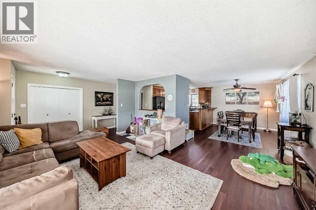 5202 44 Street, Olds, Alberta  T4H 1A6 - Photo 11 - A2294616