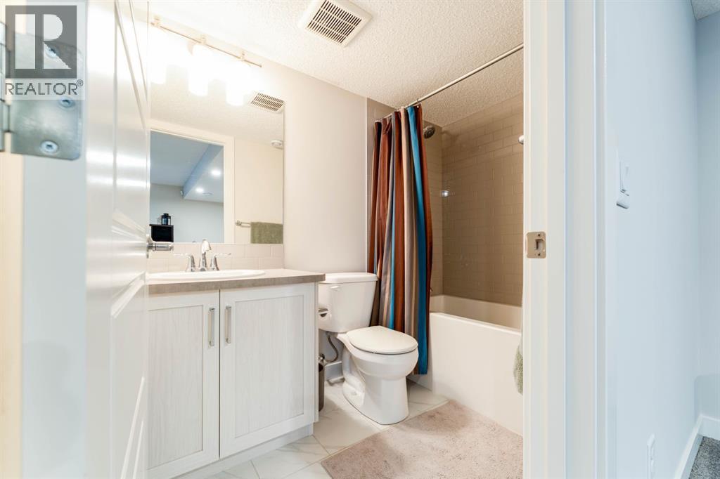 5 Sage Bluff Heights Nw, Calgary, Alberta  T3R 1W2 - Photo 23 - A2298650