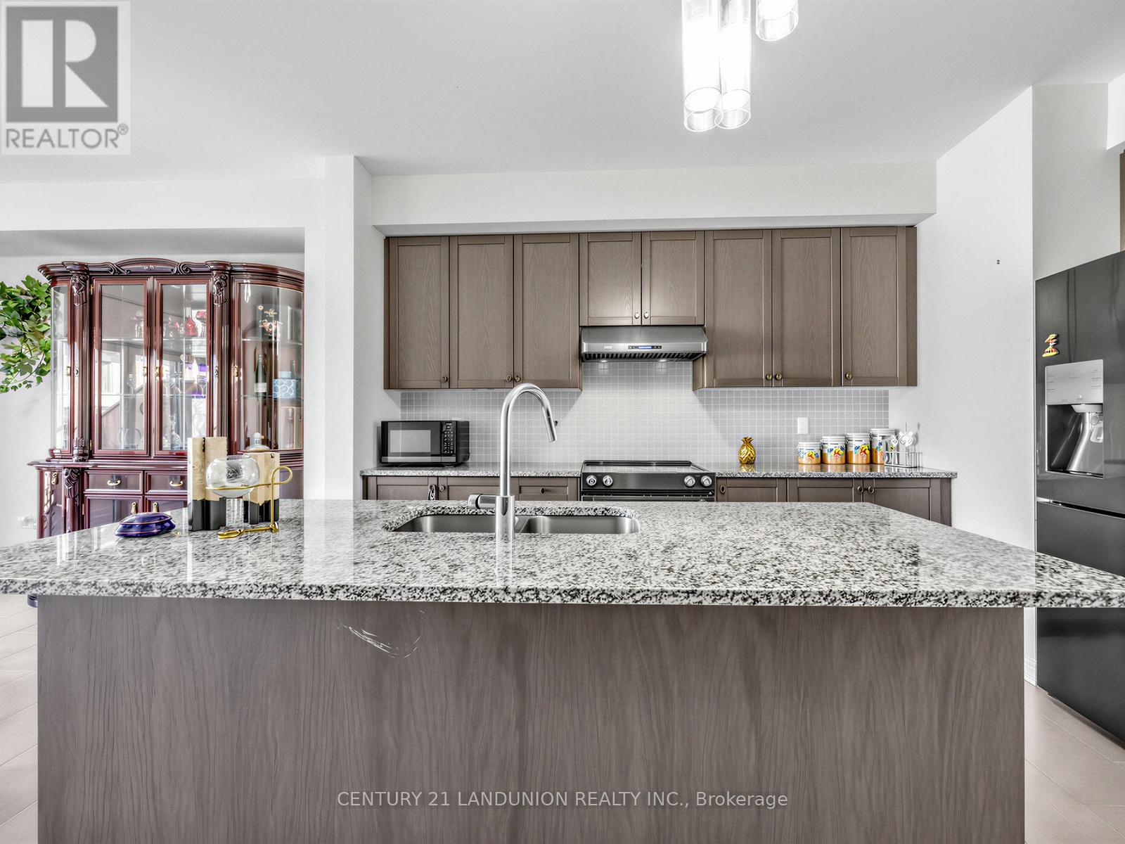 10941 Victoria Square Boulevard, Markham, Ontario  L6C 0Z3 - Photo 13 - N13016930