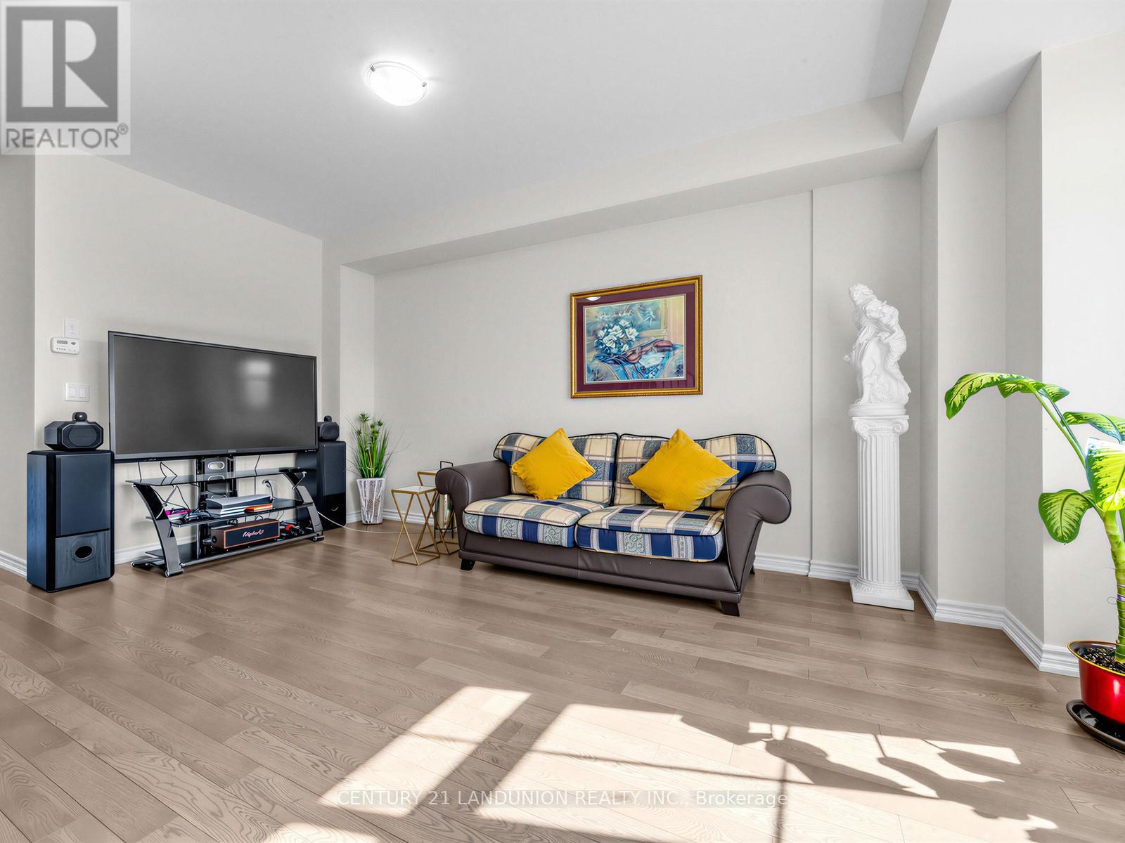 10941 Victoria Square Boulevard, Markham, Ontario  L6C 0Z3 - Photo 22 - N13016930