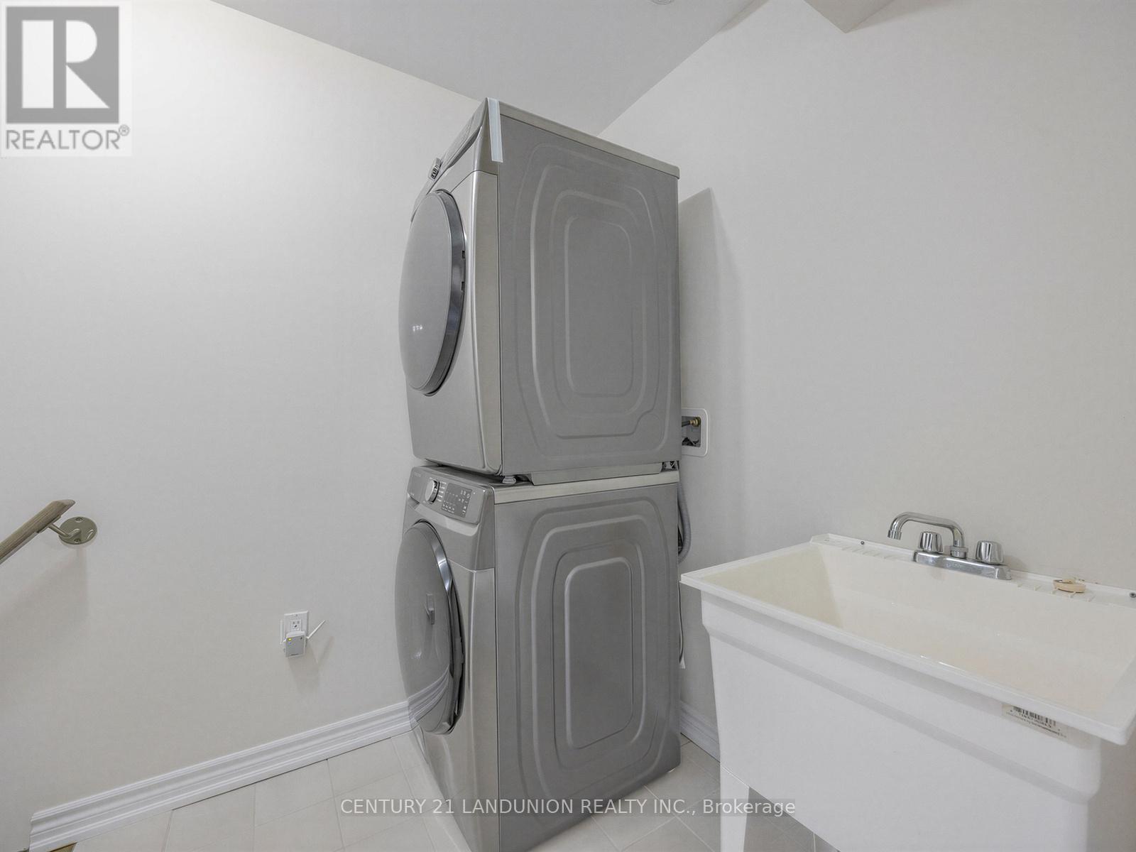 10941 Victoria Square Boulevard, Markham, Ontario  L6C 0Z3 - Photo 6 - N13016930