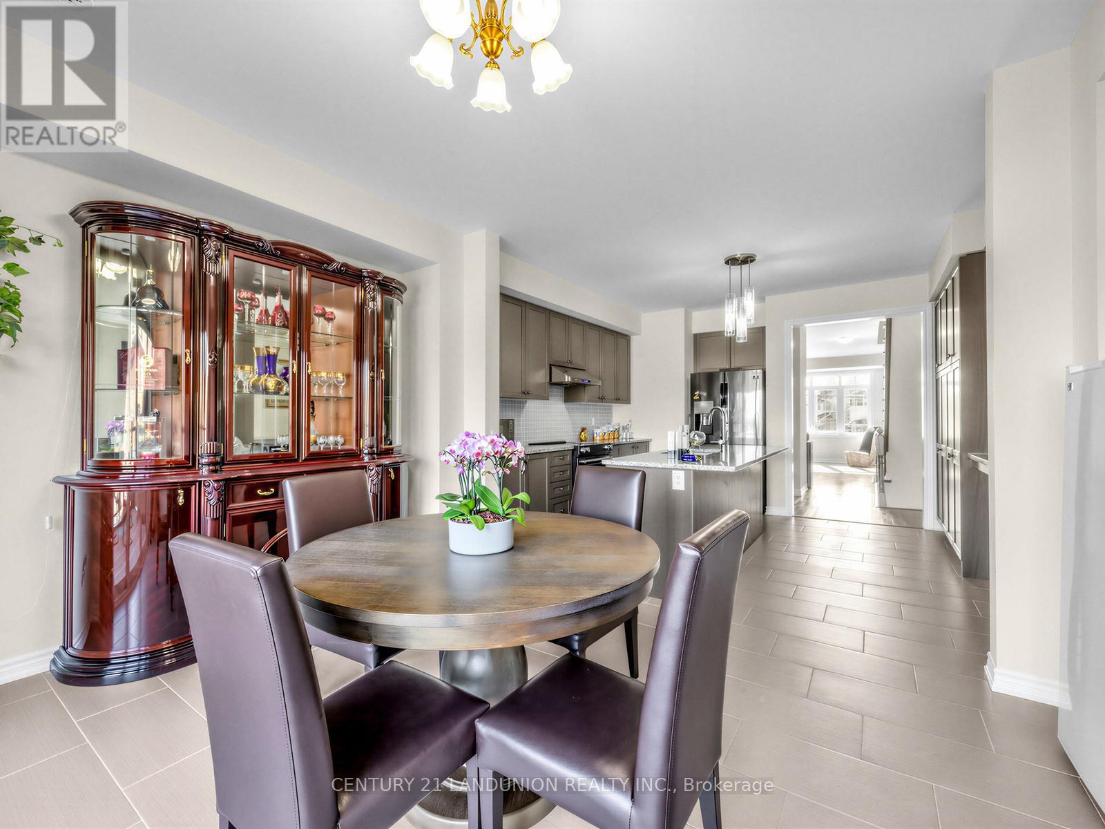 10941 Victoria Square Boulevard, Markham, Ontario  L6C 0Z3 - Photo 7 - N13016930