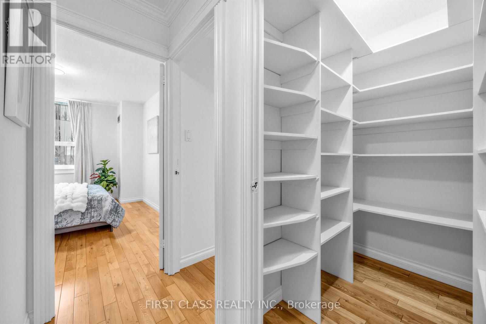 1007 - 362 The East Mall Road, Toronto, Ontario  M9B 6C4 - Photo 17 - W13016920