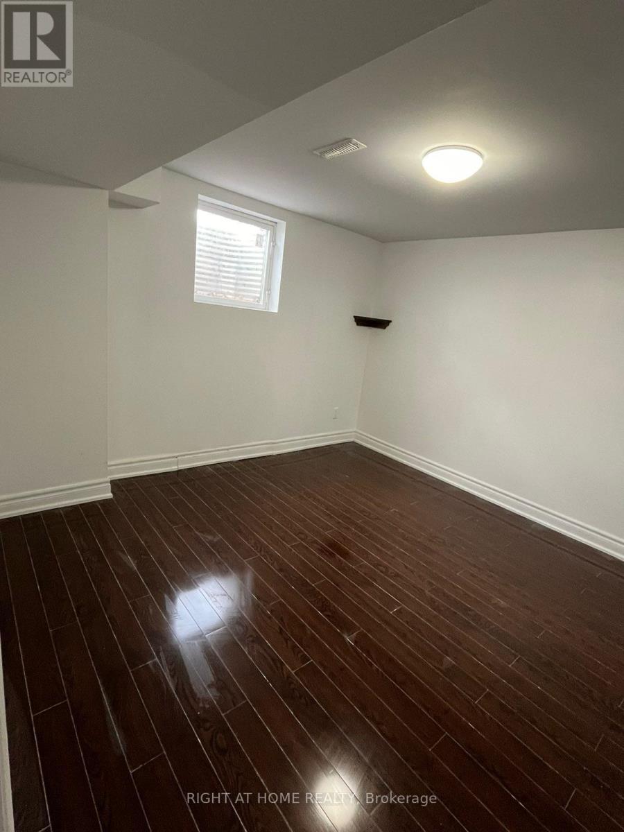 2802 Hollington Crescent, Mississauga, Ontario  L5K 1E9 - Photo 4 - W13016924