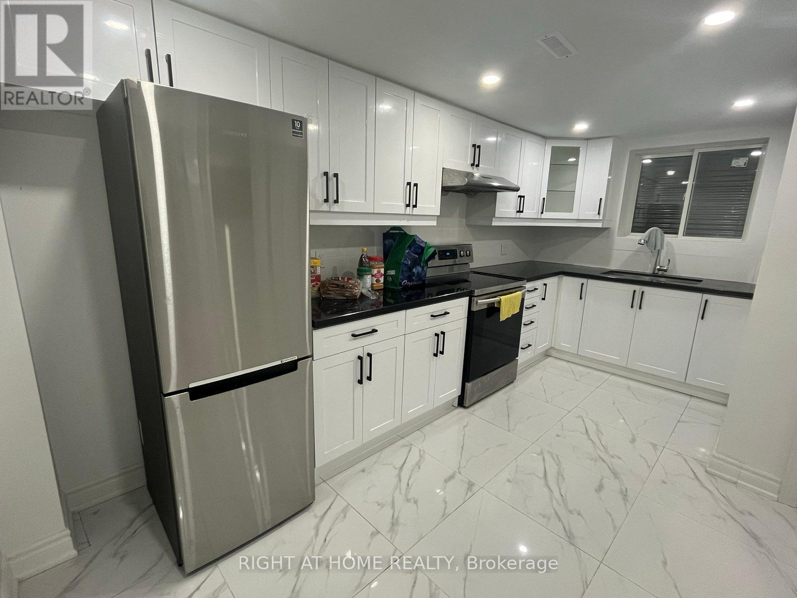 2802 Hollington Crescent, Mississauga, Ontario  L5K 1E9 - Photo 7 - W13016924