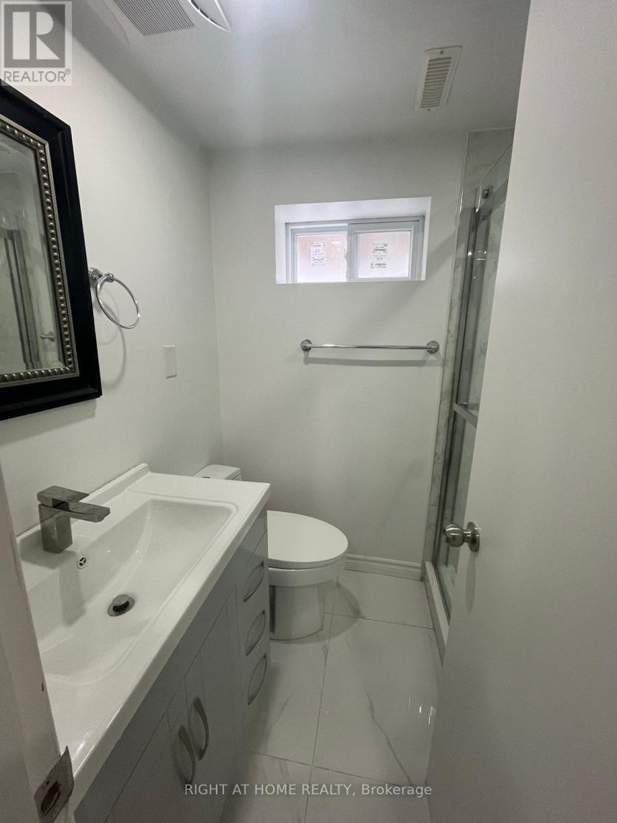 2802 Hollington Crescent, Mississauga, Ontario  L5K 1E9 - Photo 8 - W13016924