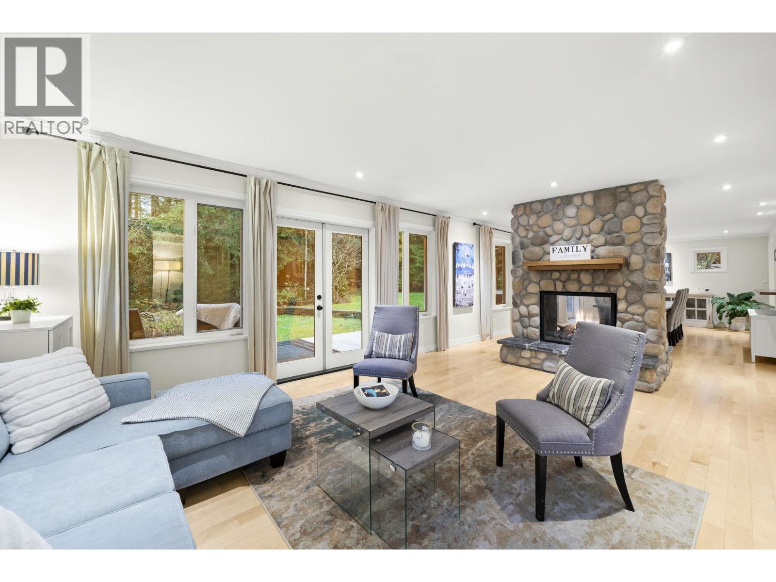 2569 Hyannis Point, North Vancouver, British Columbia  V7H 1R9 - Photo 11 - R3086932