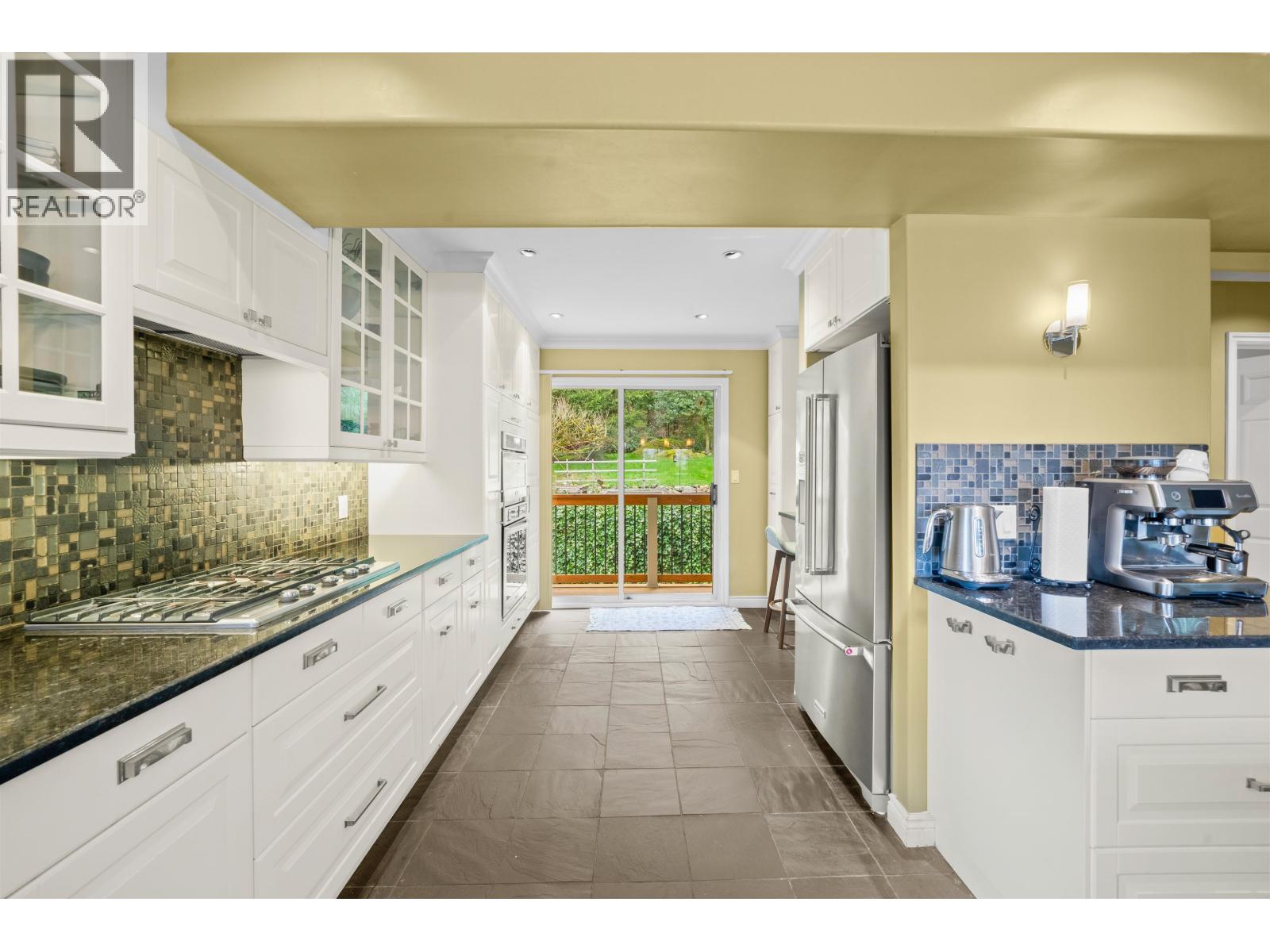 4622 Cove Cliff Road, North Vancouver, British Columbia  V7G 1H6 - Photo 18 - R3086585