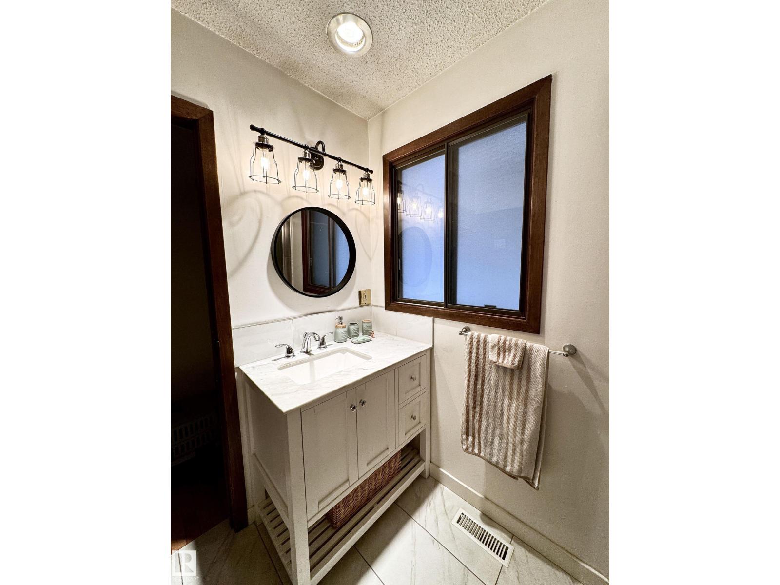 10346a 121 St Nw, Edmonton, Alberta  T5N 1P2 - Photo 19 - E4483095