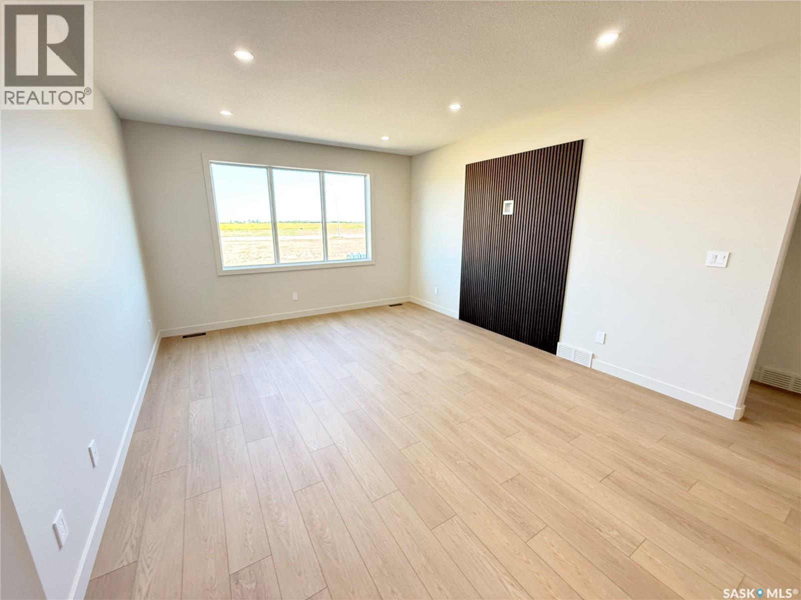 161 Delaet Drive, Weyburn, Saskatchewan  S4H 3B9 - Photo 16 - SK033334