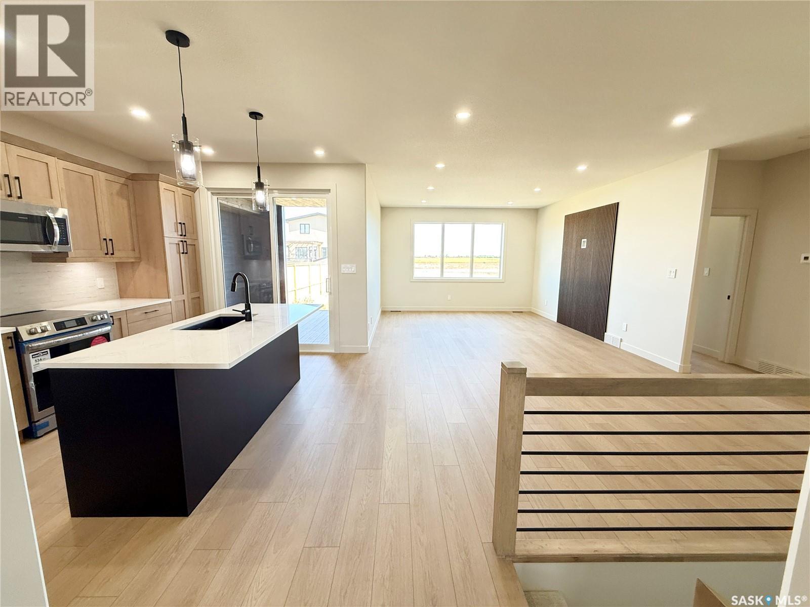 161 Delaet Drive, Weyburn, Saskatchewan  S4H 3B9 - Photo 6 - SK033334