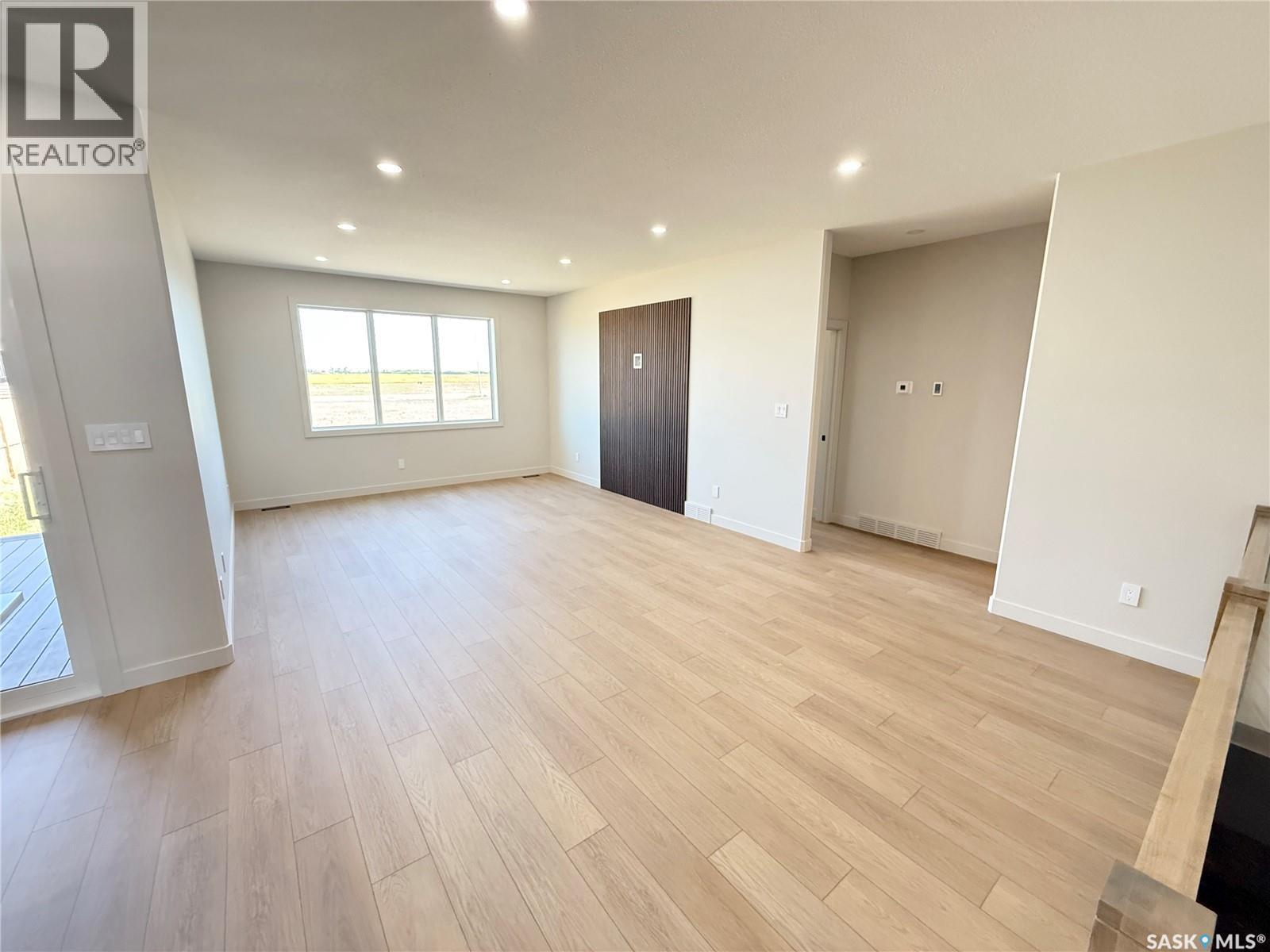 161 Delaet Drive, Weyburn, Saskatchewan  S4H 3B9 - Photo 8 - SK033334