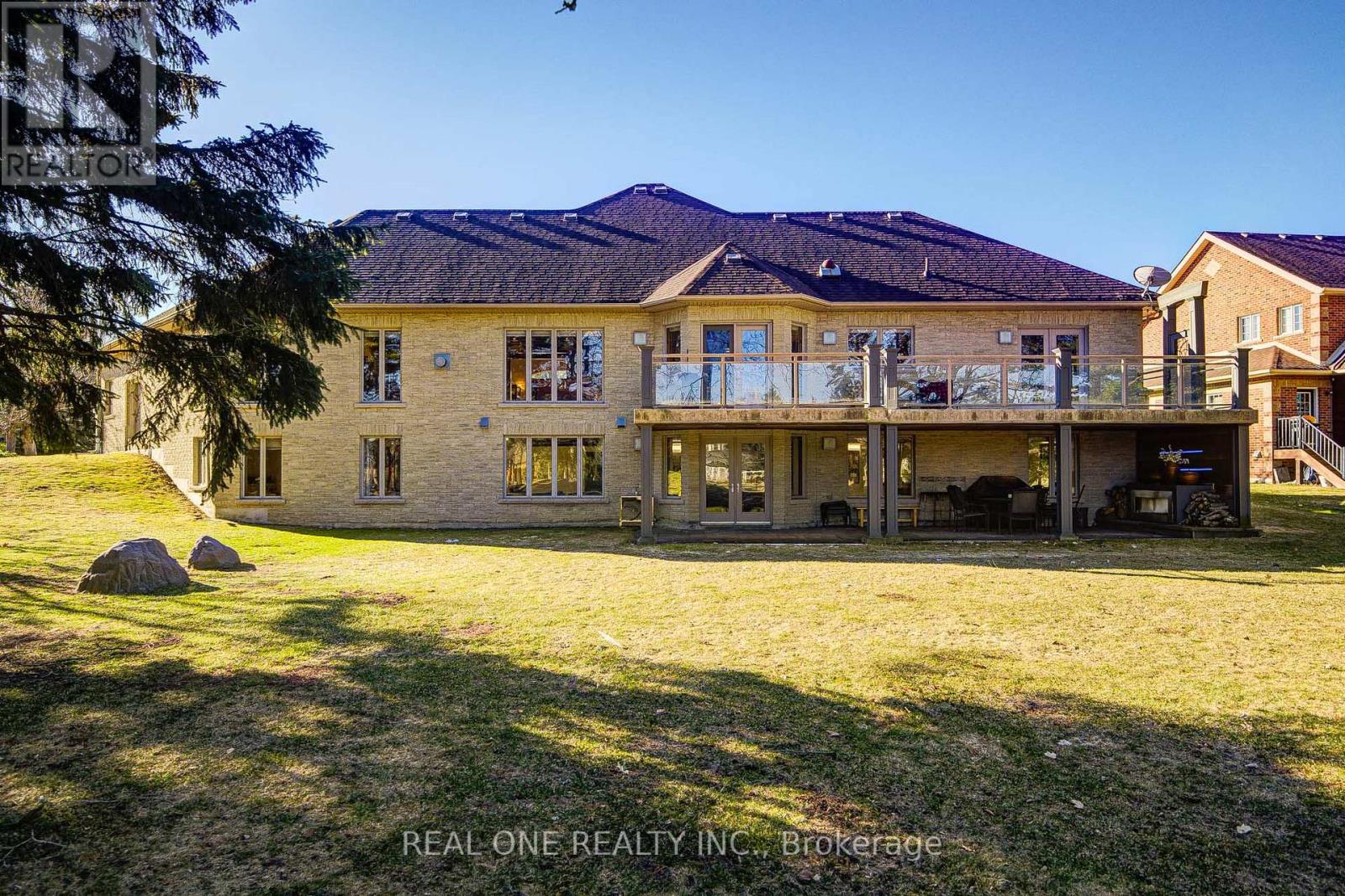 24 Maplehyrn Avenue, East Gwillimbury, Ontario  L0G 1V0 - Photo 47 - N12969182