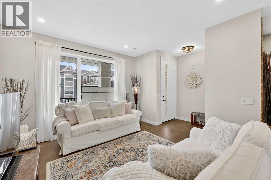 921 Cobblemore Common Sw, Airdrie, Alberta  T4B 5L9 - Photo 4 - A2302434