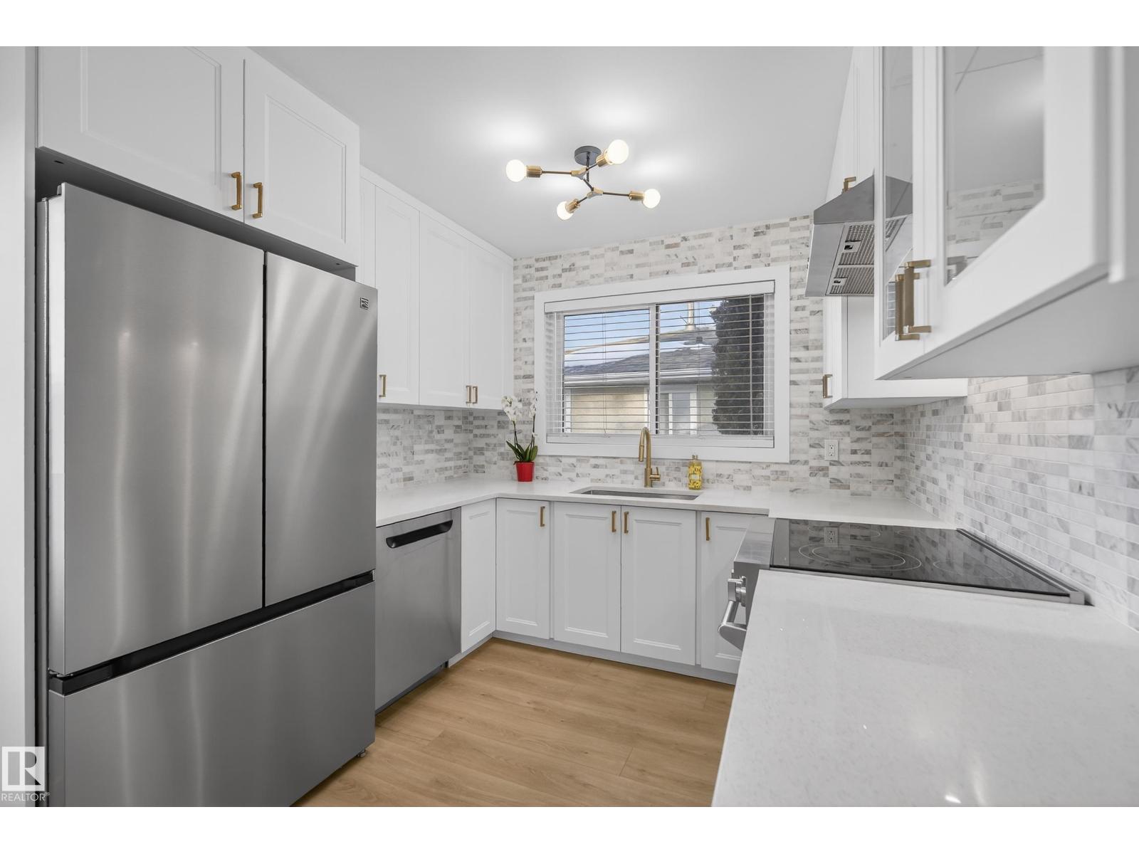 712 Knottwood Rd Nw, Edmonton, Alberta  T6K 1X9 - Photo 15 - E4483097