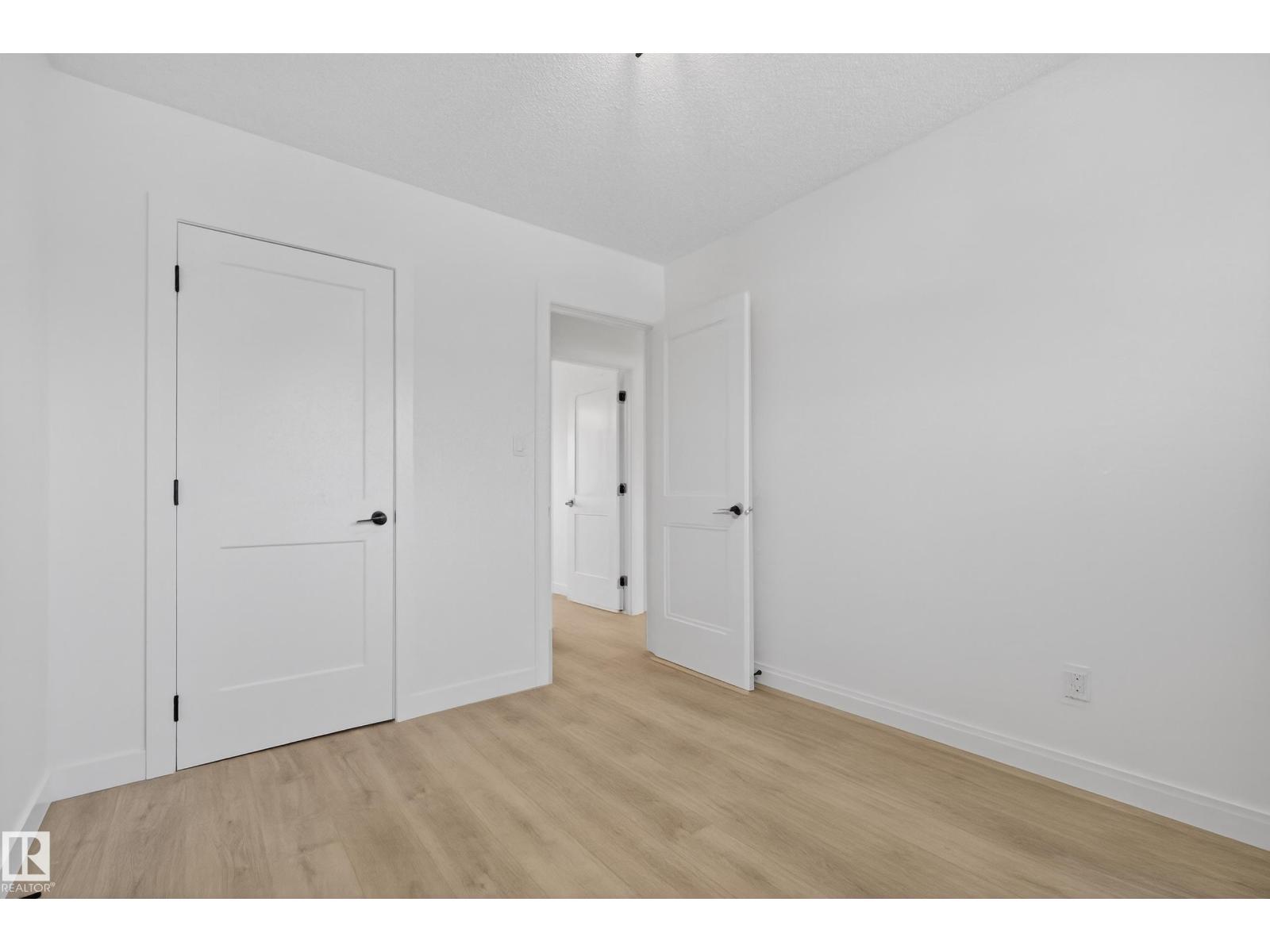 712 Knottwood Rd Nw, Edmonton, Alberta  T6K 1X9 - Photo 27 - E4483097