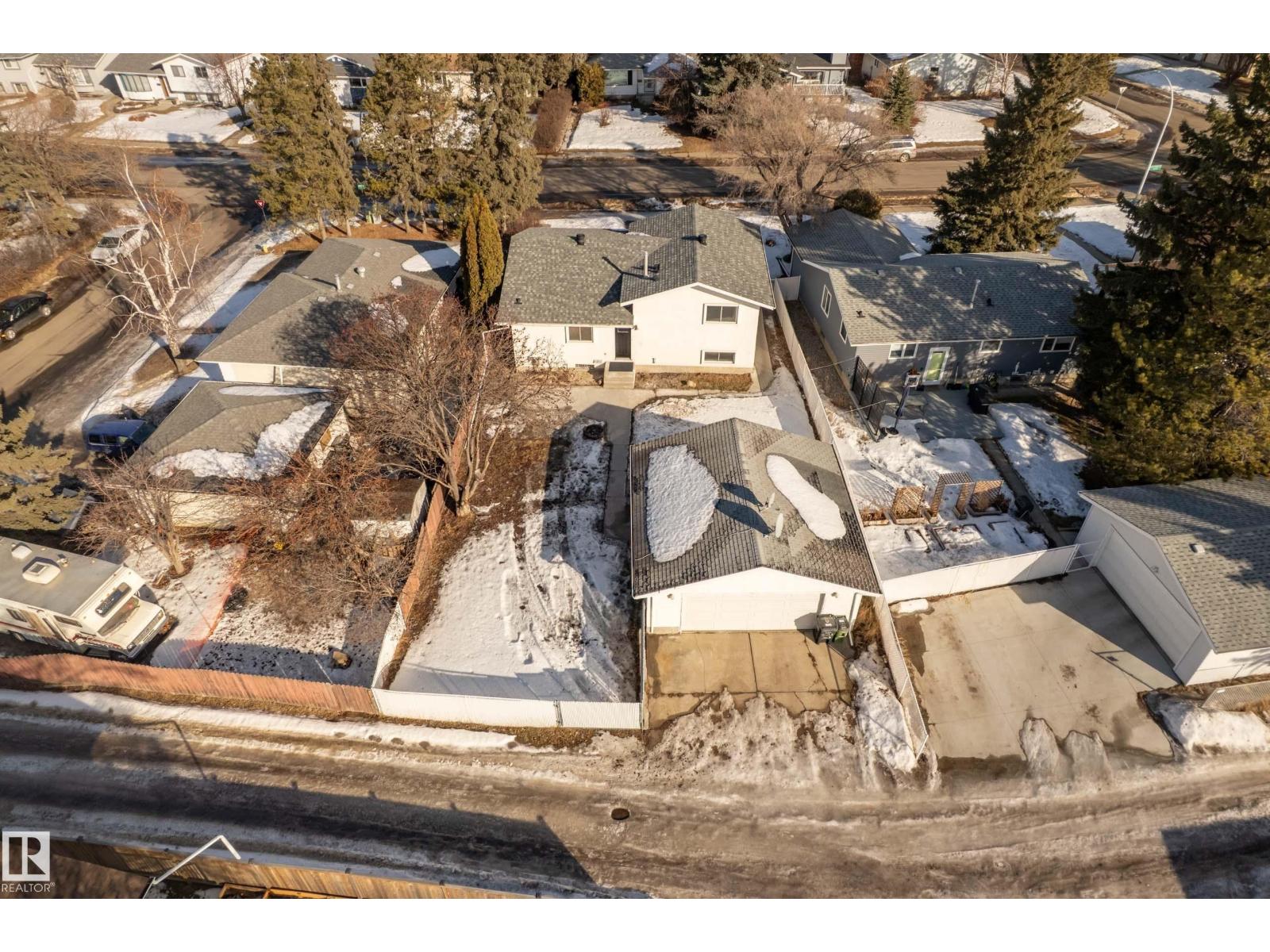 712 Knottwood Rd Nw, Edmonton, Alberta  T6K 1X9 - Photo 48 - E4483097