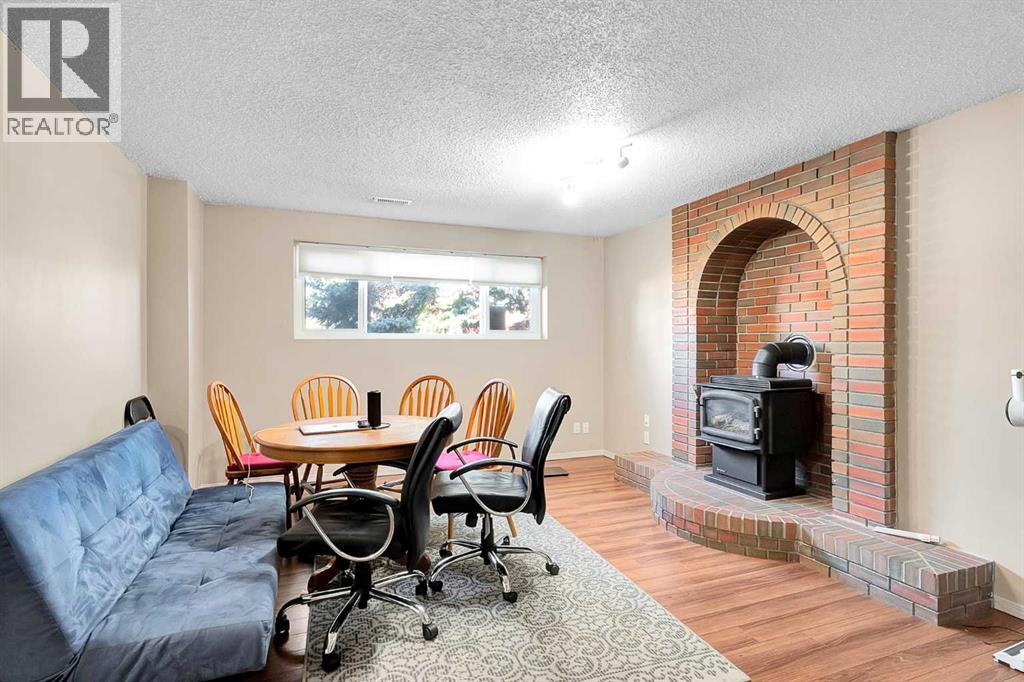 51 Bermondsey Place Nw, Calgary, Alberta  T3K 1V6 - Photo 35 - A2302844