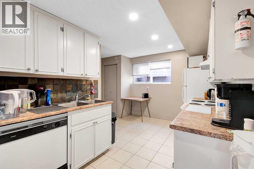 51 Bermondsey Place Nw, Calgary, Alberta  T3K 1V6 - Photo 36 - A2302844