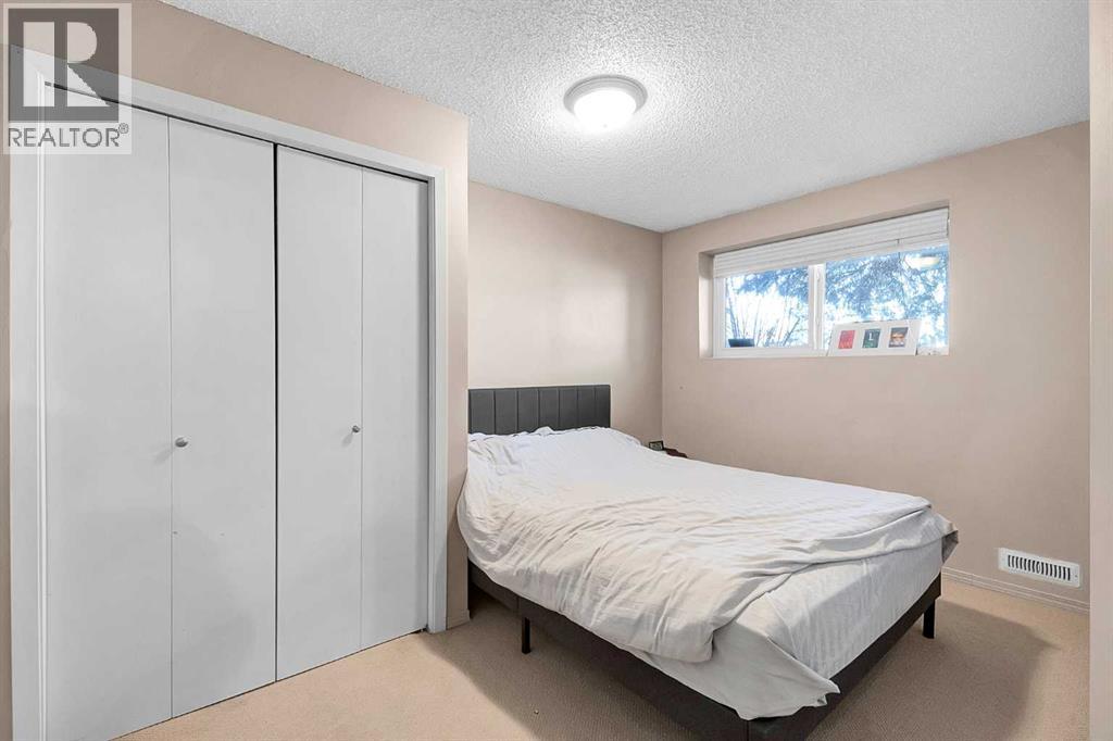 51 Bermondsey Place Nw, Calgary, Alberta  T3K 1V6 - Photo 37 - A2302844