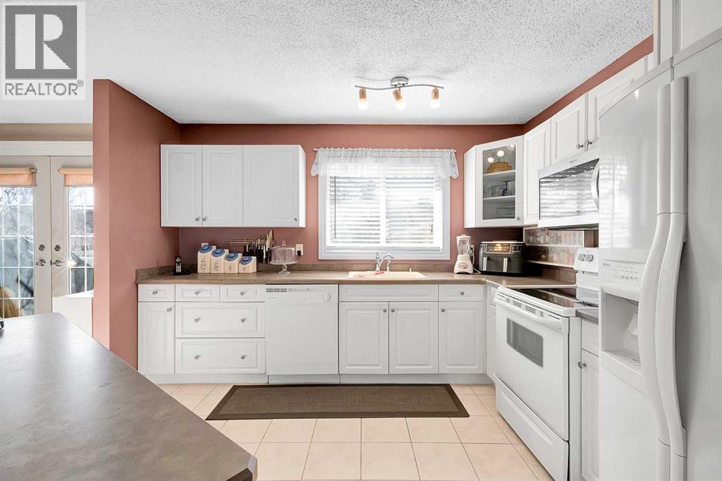 51 Bermondsey Place Nw, Calgary, Alberta  T3K 1V6 - Photo 23 - A2302844