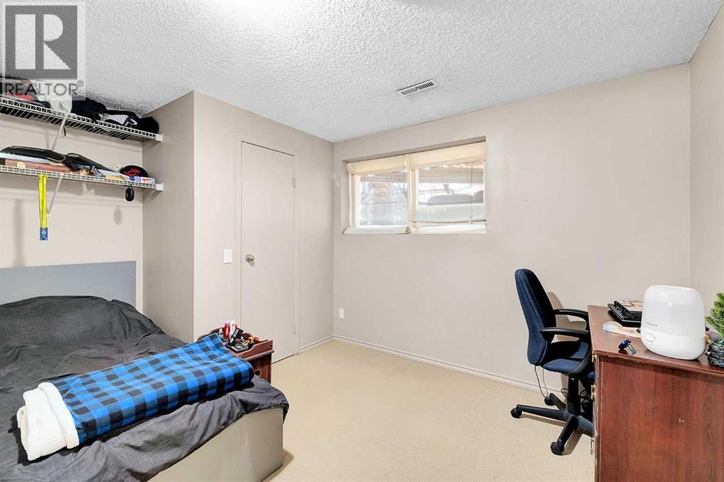 51 Bermondsey Place Nw, Calgary, Alberta  T3K 1V6 - Photo 38 - A2302844